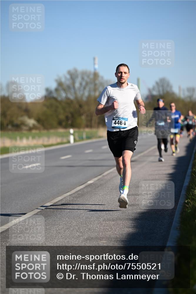06.04.2025 - 44. Internationalen Wilhelmsburger Insellauf Dr. Thomas Lammeyer http://msf.ph/oto/7550521 06.04.2025 09:22:42 Laufen 4464 meine-sportfotos.de