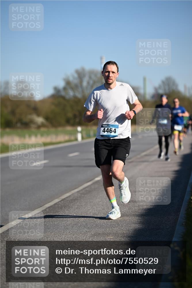 06.04.2025 - 44. Internationalen Wilhelmsburger Insellauf Dr. Thomas Lammeyer http://msf.ph/oto/7550529 06.04.2025 09:22:42 Laufen 4464 meine-sportfotos.de