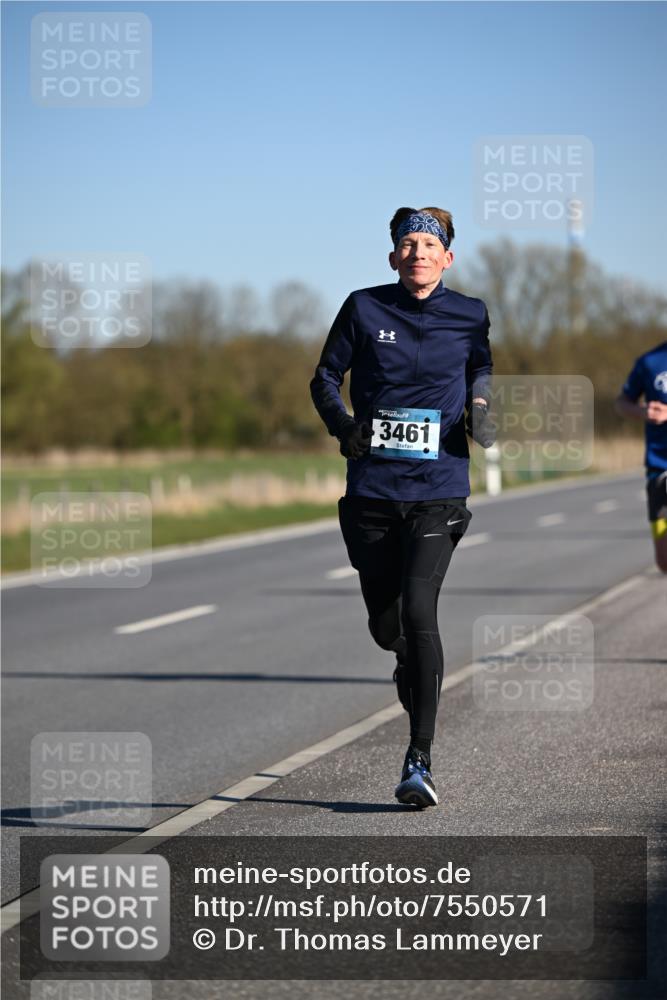 06.04.2025 - 44. Internationalen Wilhelmsburger Insellauf Dr. Thomas Lammeyer http://msf.ph/oto/7550571 06.04.2025 09:22:47 Laufen 3461 meine-sportfotos.de