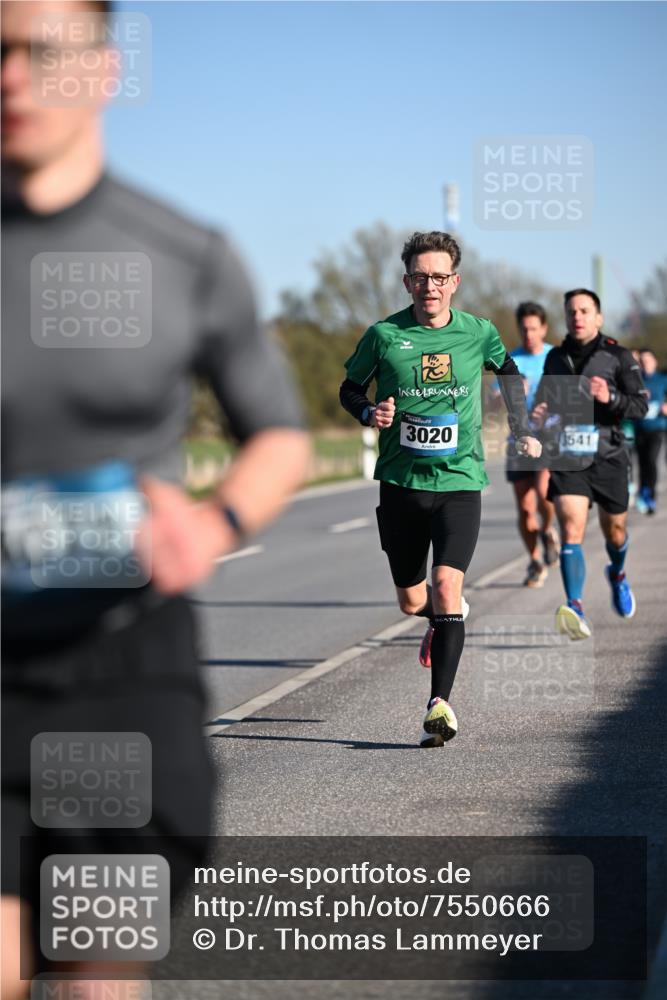 06.04.2025 - 44. Internationalen Wilhelmsburger Insellauf Dr. Thomas Lammeyer http://msf.ph/oto/7550666 06.04.2025 09:22:57 Laufen 3020, 541 meine-sportfotos.de