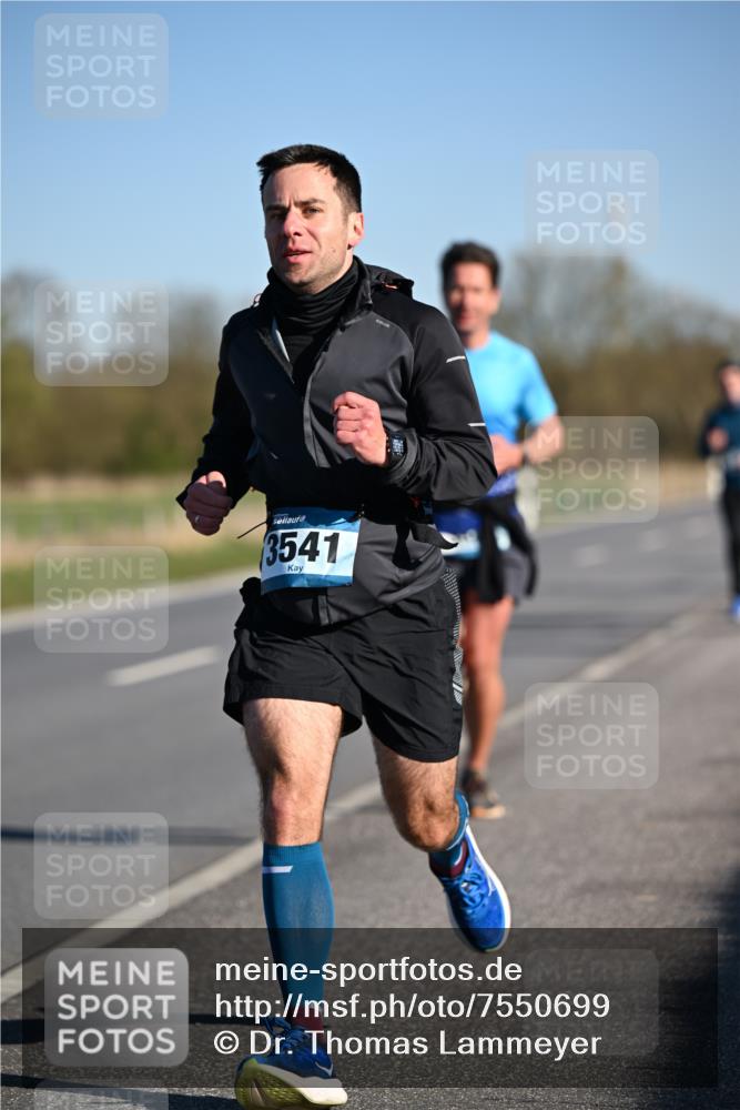 06.04.2025 - 44. Internationalen Wilhelmsburger Insellauf Dr. Thomas Lammeyer http://msf.ph/oto/7550699 06.04.2025 09:23:00 Laufen 3541 meine-sportfotos.de
