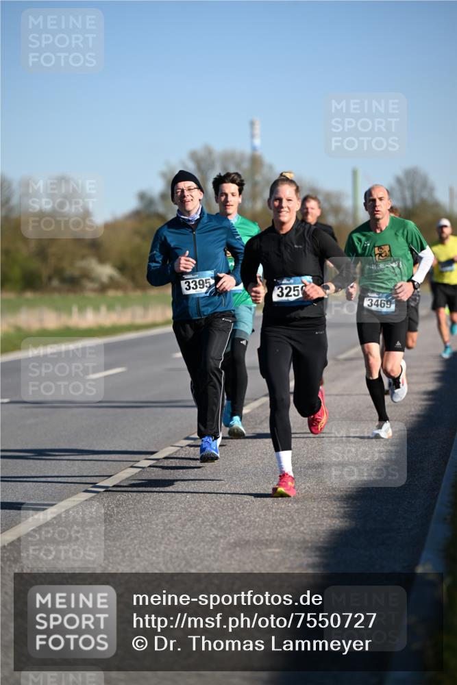 06.04.2025 - 44. Internationalen Wilhelmsburger Insellauf Dr. Thomas Lammeyer http://msf.ph/oto/7550727 06.04.2025 09:23:03 Laufen 3395, 325, 3469 meine-sportfotos.de