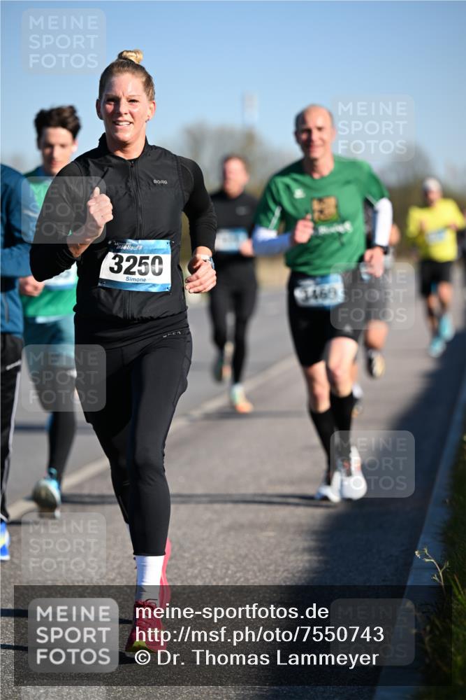 06.04.2025 - 44. Internationalen Wilhelmsburger Insellauf Dr. Thomas Lammeyer http://msf.ph/oto/7550743 06.04.2025 09:23:05 Laufen 3250, 1460 meine-sportfotos.de