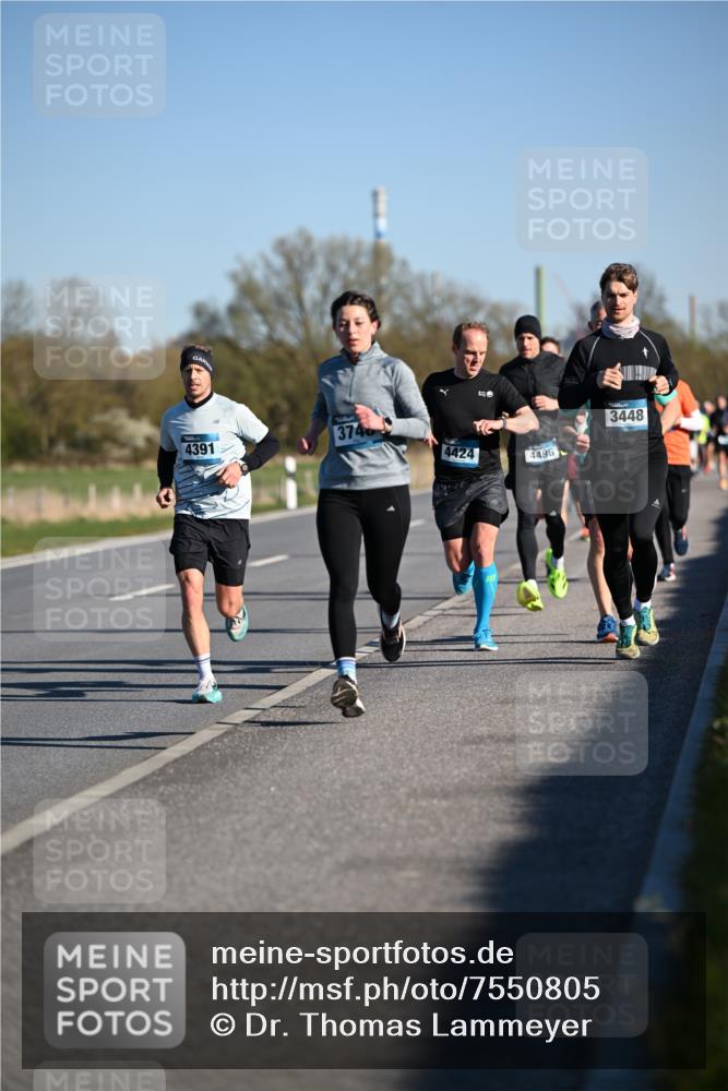 06.04.2025 - 44. Internationalen Wilhelmsburger Insellauf Dr. Thomas Lammeyer http://msf.ph/oto/7550805 06.04.2025 09:23:15 Laufen 4391, 374, 3448, 4424, 4496 meine-sportfotos.de