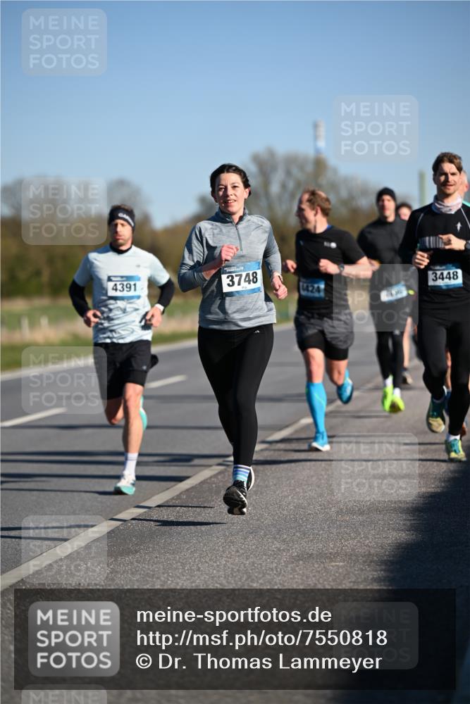 06.04.2025 - 44. Internationalen Wilhelmsburger Insellauf Dr. Thomas Lammeyer http://msf.ph/oto/7550818 06.04.2025 09:23:16 Laufen 4391, 3748, 1424, 3448 meine-sportfotos.de