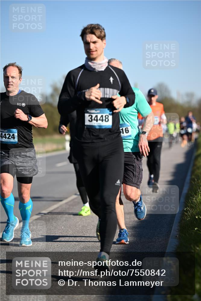 06.04.2025 - 44. Internationalen Wilhelmsburger Insellauf Dr. Thomas Lammeyer http://msf.ph/oto/7550842 06.04.2025 09:23:18 Laufen 4424, 3448, 16 meine-sportfotos.de