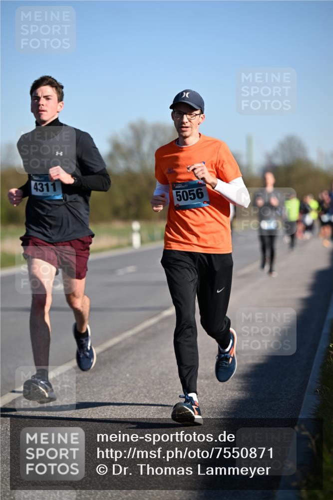 06.04.2025 - 44. Internationalen Wilhelmsburger Insellauf Dr. Thomas Lammeyer http://msf.ph/oto/7550871 06.04.2025 09:23:20 Laufen 4311, 5056 meine-sportfotos.de