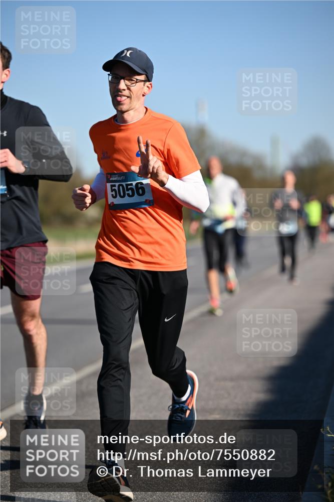06.04.2025 - 44. Internationalen Wilhelmsburger Insellauf Dr. Thomas Lammeyer http://msf.ph/oto/7550882 06.04.2025 09:23:21 Laufen 5056 meine-sportfotos.de