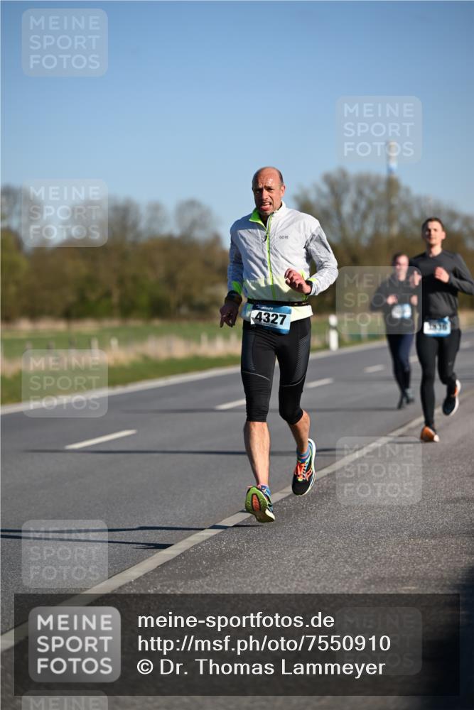 06.04.2025 - 44. Internationalen Wilhelmsburger Insellauf Dr. Thomas Lammeyer http://msf.ph/oto/7550910 06.04.2025 09:23:23 Laufen 4327 meine-sportfotos.de