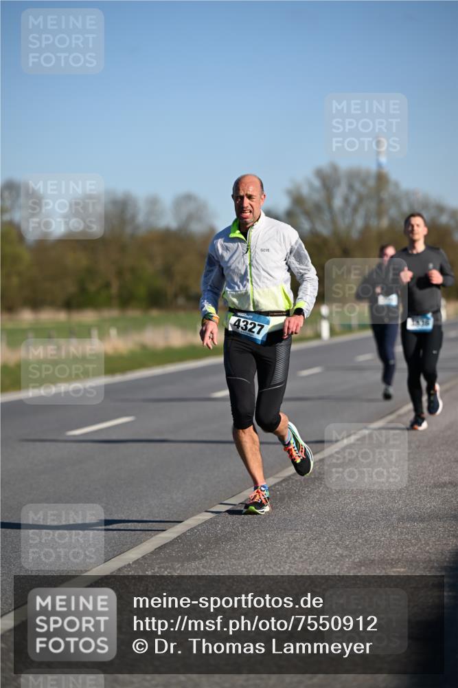 06.04.2025 - 44. Internationalen Wilhelmsburger Insellauf Dr. Thomas Lammeyer http://msf.ph/oto/7550912 06.04.2025 09:23:23 Laufen 4327 meine-sportfotos.de
