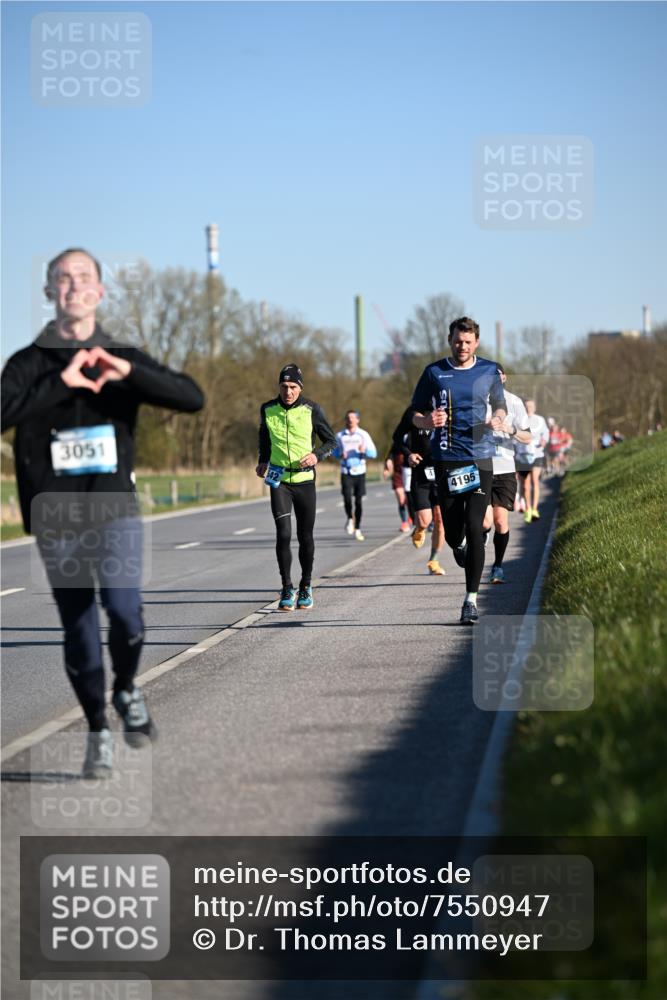 06.04.2025 - 44. Internationalen Wilhelmsburger Insellauf Dr. Thomas Lammeyer http://msf.ph/oto/7550947 06.04.2025 09:23:28 Laufen 3051, 4195 meine-sportfotos.de