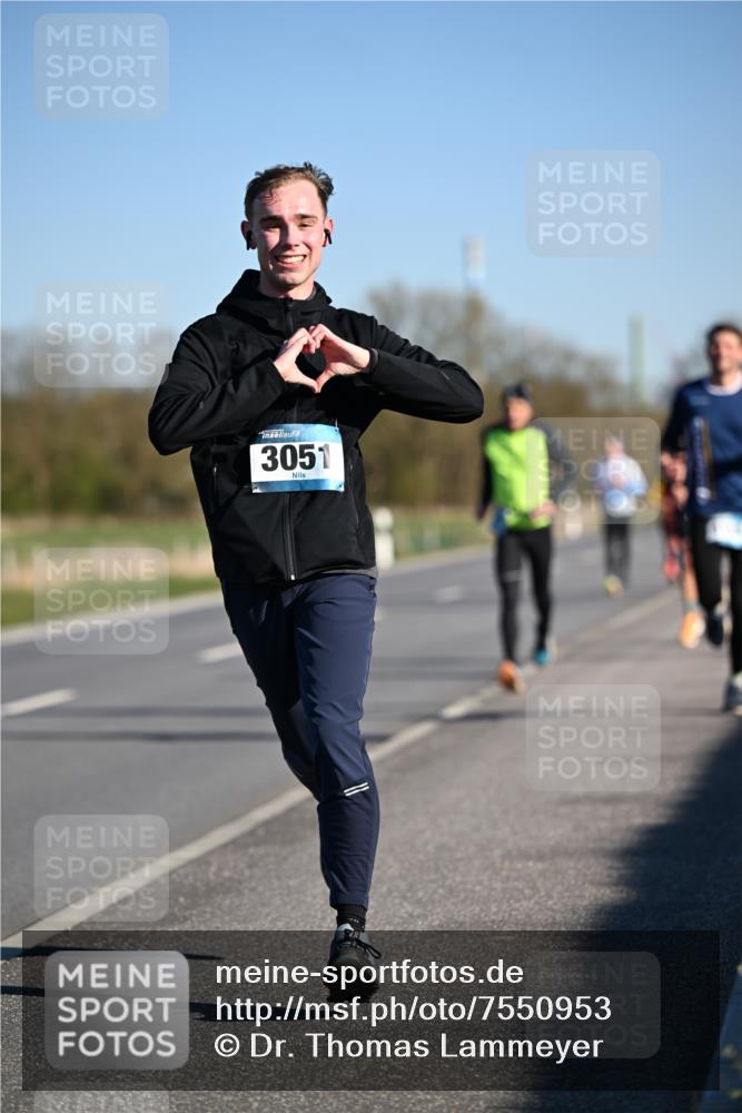 06.04.2025 - 44. Internationalen Wilhelmsburger Insellauf Dr. Thomas Lammeyer http://msf.ph/oto/7550953 06.04.2025 09:23:29 Laufen 3051 meine-sportfotos.de