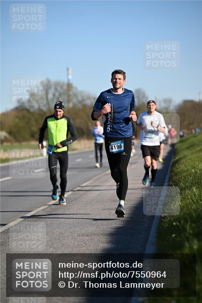 06.04.2025 - 44. Internationalen Wilhelmsburger Insellauf Dr. Thomas Lammeyer http://msf.ph/oto/7550964 06.04.2025 09:23:30 Laufen 4195 meine-sportfotos.de