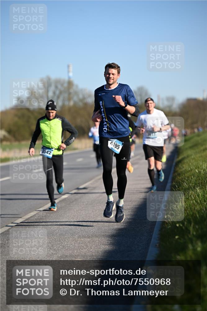 06.04.2025 - 44. Internationalen Wilhelmsburger Insellauf Dr. Thomas Lammeyer http://msf.ph/oto/7550968 06.04.2025 09:23:31 Laufen 3542, 4195 meine-sportfotos.de