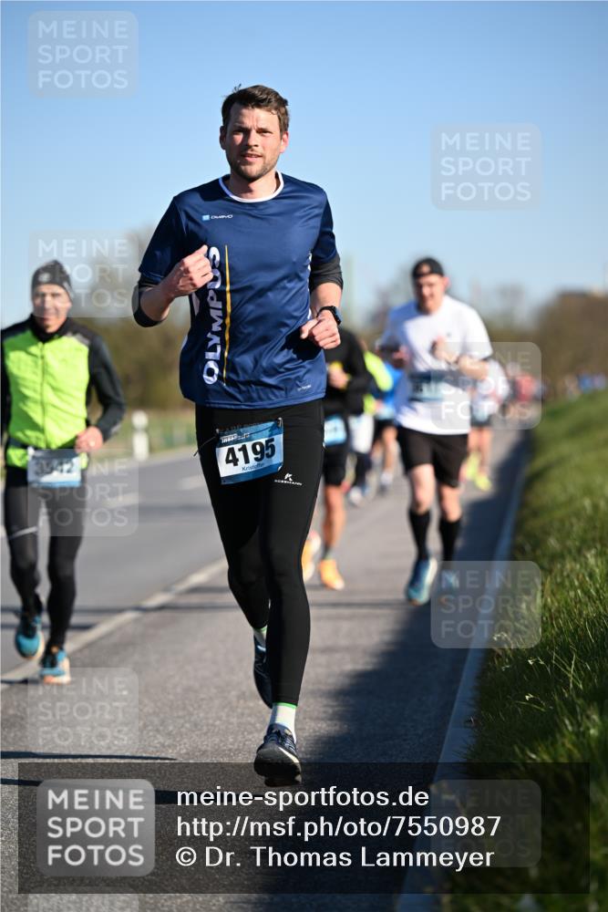 06.04.2025 - 44. Internationalen Wilhelmsburger Insellauf Dr. Thomas Lammeyer http://msf.ph/oto/7550987 06.04.2025 09:23:32 Laufen 3542, 4195 meine-sportfotos.de