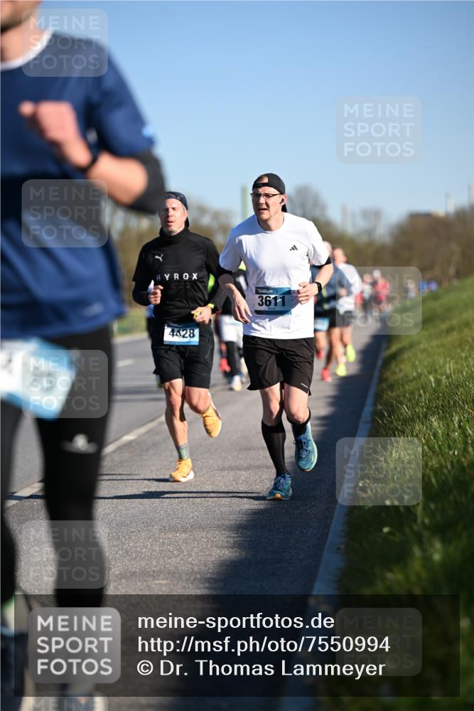 06.04.2025 - 44. Internationalen Wilhelmsburger Insellauf Dr. Thomas Lammeyer http://msf.ph/oto/7550994 06.04.2025 09:23:33 Laufen 1915, 3611, 4428 meine-sportfotos.de