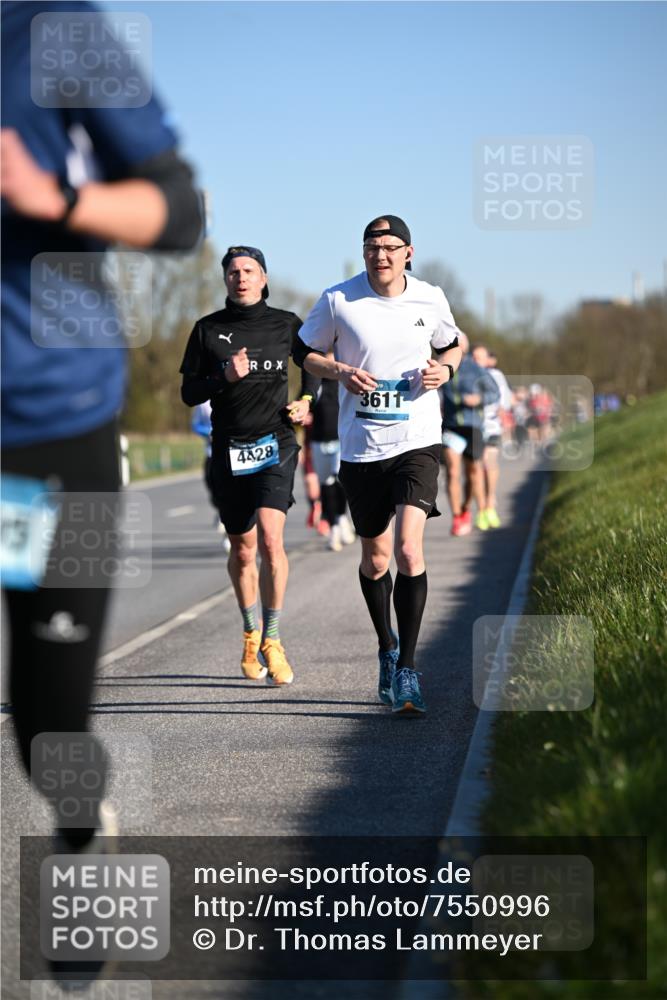 06.04.2025 - 44. Internationalen Wilhelmsburger Insellauf Dr. Thomas Lammeyer http://msf.ph/oto/7550996 06.04.2025 09:23:33 Laufen 4428, 3611 meine-sportfotos.de
