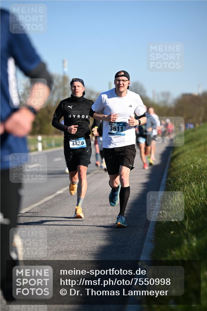 06.04.2025 - 44. Internationalen Wilhelmsburger Insellauf Dr. Thomas Lammeyer http://msf.ph/oto/7550998 06.04.2025 09:23:33 Laufen 4428, 3611 meine-sportfotos.de