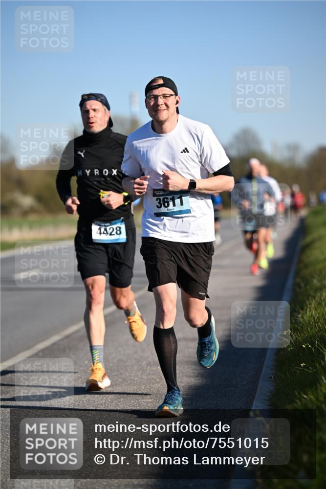 06.04.2025 - 44. Internationalen Wilhelmsburger Insellauf Dr. Thomas Lammeyer http://msf.ph/oto/7551015 06.04.2025 09:23:34 Laufen 4428, 3611 meine-sportfotos.de