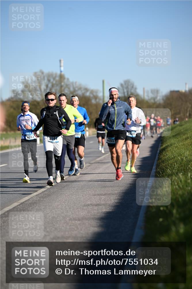 06.04.2025 - 44. Internationalen Wilhelmsburger Insellauf Dr. Thomas Lammeyer http://msf.ph/oto/7551034 06.04.2025 09:23:36 Laufen 4493 meine-sportfotos.de