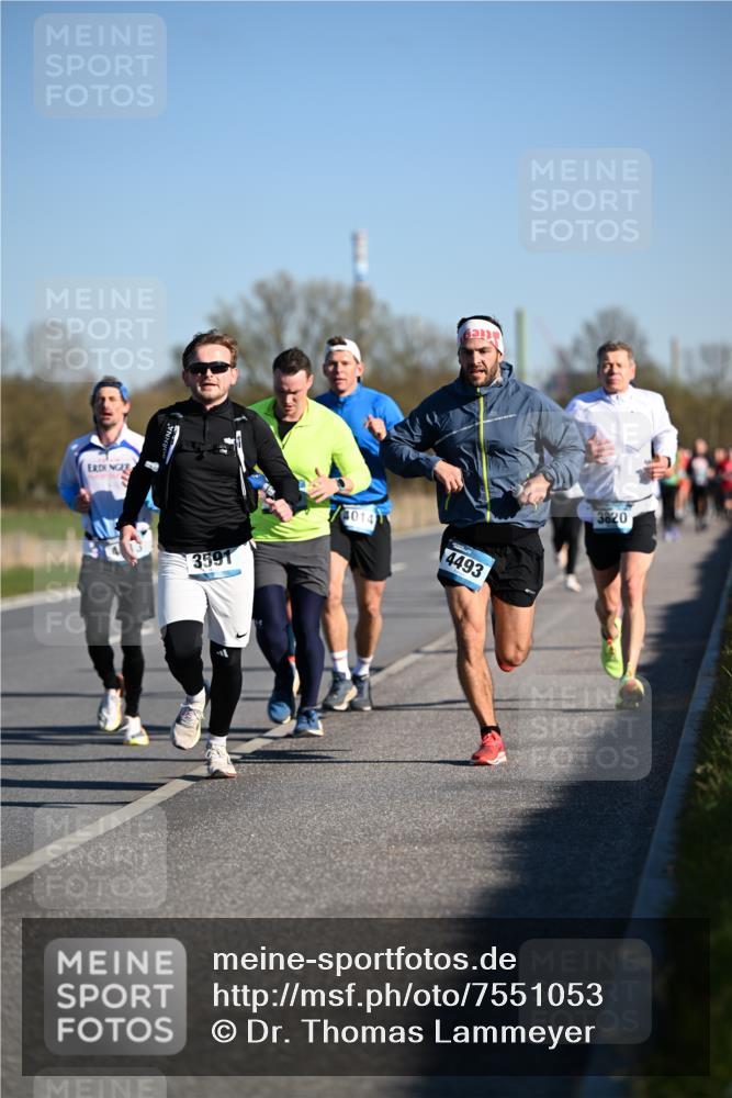 06.04.2025 - 44. Internationalen Wilhelmsburger Insellauf Dr. Thomas Lammeyer http://msf.ph/oto/7551053 06.04.2025 09:23:37 Laufen 3591, 4014, 4493, 3820 meine-sportfotos.de