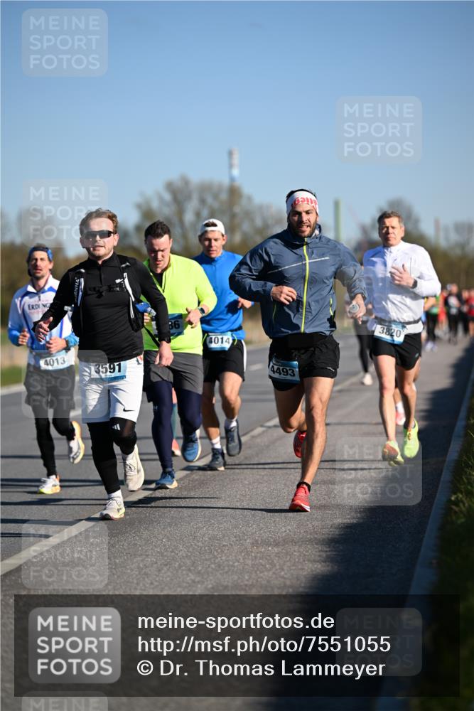 06.04.2025 - 44. Internationalen Wilhelmsburger Insellauf Dr. Thomas Lammeyer http://msf.ph/oto/7551055 06.04.2025 09:23:38 Laufen 4013, 3591, 86, 4014, 4493, 3820 meine-sportfotos.de