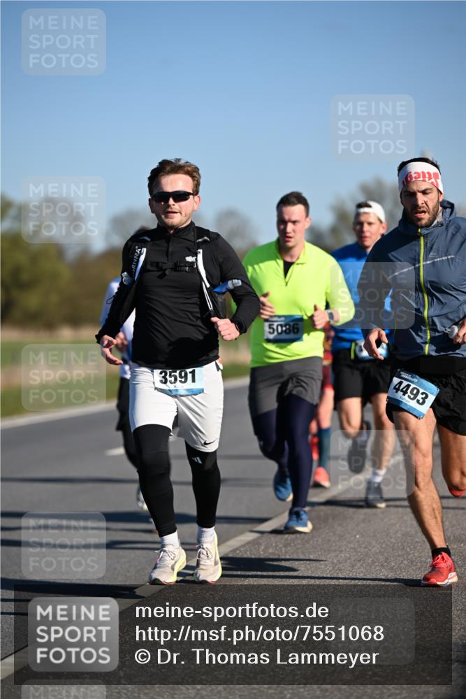 06.04.2025 - 44. Internationalen Wilhelmsburger Insellauf Dr. Thomas Lammeyer http://msf.ph/oto/7551068 06.04.2025 09:23:39 Laufen 3591, 5086, 4493 meine-sportfotos.de