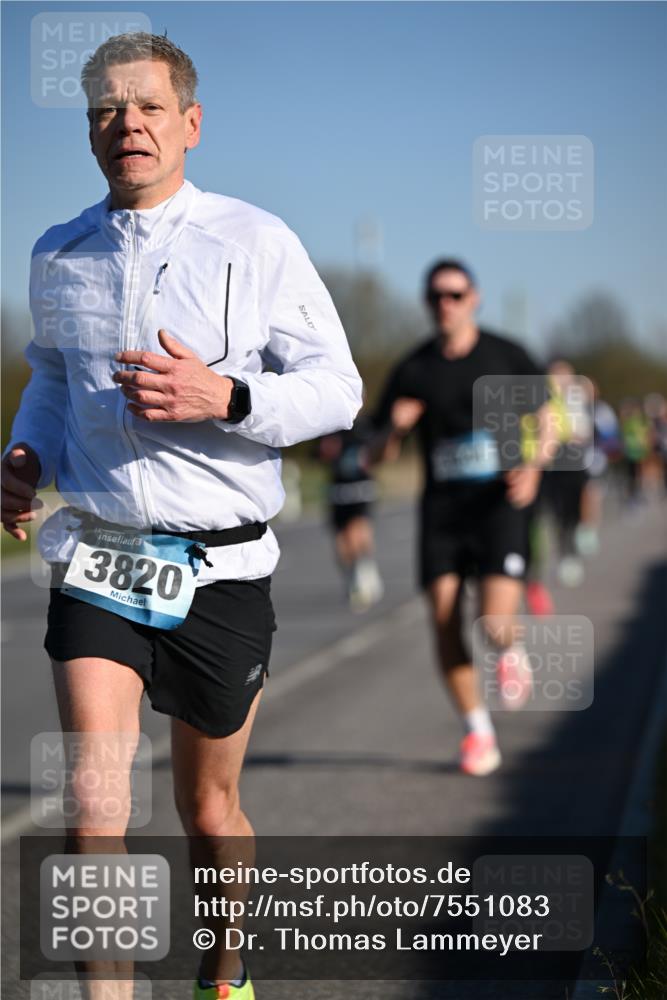 06.04.2025 - 44. Internationalen Wilhelmsburger Insellauf Dr. Thomas Lammeyer http://msf.ph/oto/7551083 06.04.2025 09:23:41 Laufen 3820 meine-sportfotos.de
