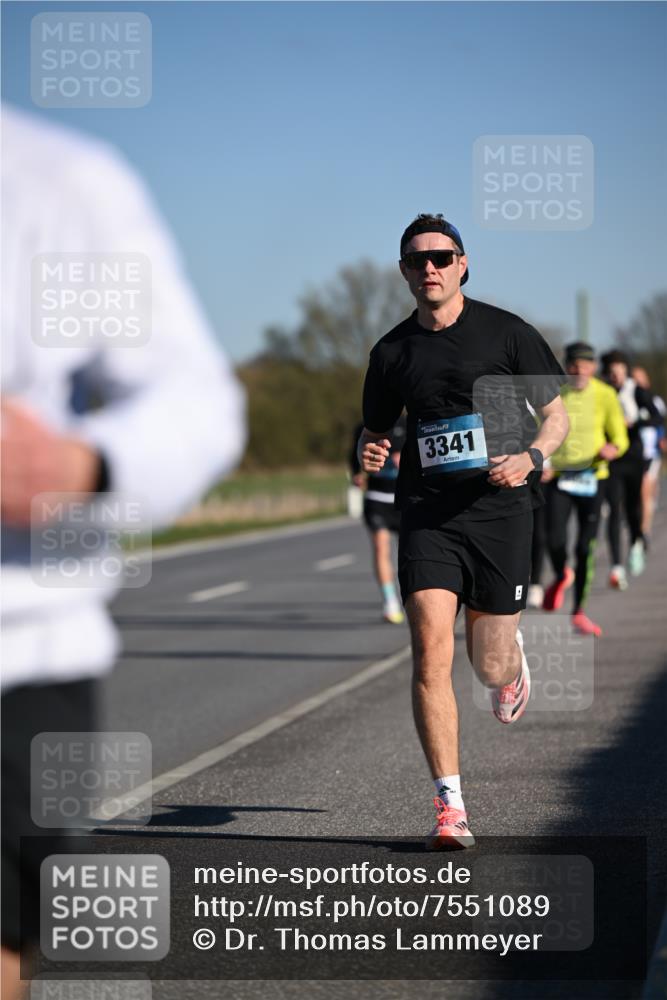 06.04.2025 - 44. Internationalen Wilhelmsburger Insellauf Dr. Thomas Lammeyer http://msf.ph/oto/7551089 06.04.2025 09:23:42 Laufen 3341 meine-sportfotos.de