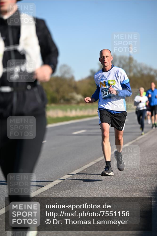 06.04.2025 - 44. Internationalen Wilhelmsburger Insellauf Dr. Thomas Lammeyer http://msf.ph/oto/7551156 06.04.2025 09:23:48 Laufen 351 meine-sportfotos.de