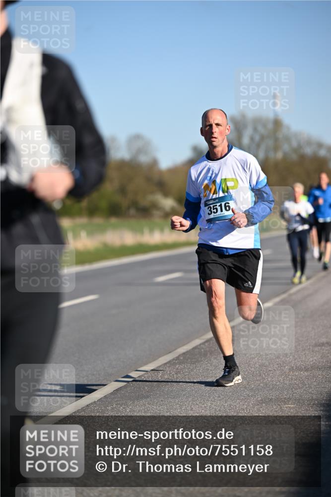 06.04.2025 - 44. Internationalen Wilhelmsburger Insellauf Dr. Thomas Lammeyer http://msf.ph/oto/7551158 06.04.2025 09:23:48 Laufen 3516 meine-sportfotos.de