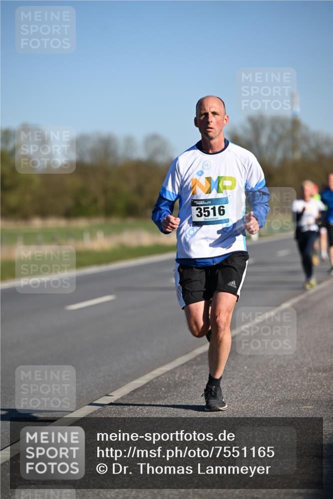 06.04.2025 - 44. Internationalen Wilhelmsburger Insellauf Dr. Thomas Lammeyer http://msf.ph/oto/7551165 06.04.2025 09:23:49 Laufen 3516 meine-sportfotos.de