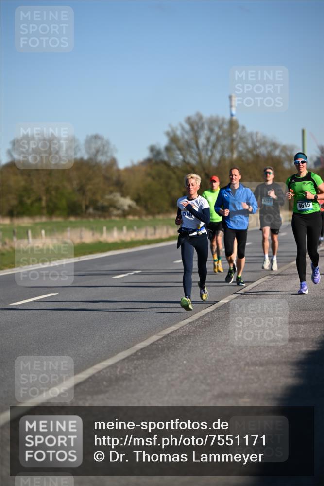 06.04.2025 - 44. Internationalen Wilhelmsburger Insellauf Dr. Thomas Lammeyer http://msf.ph/oto/7551171 06.04.2025 09:23:50 Laufen 3284, 4615 meine-sportfotos.de