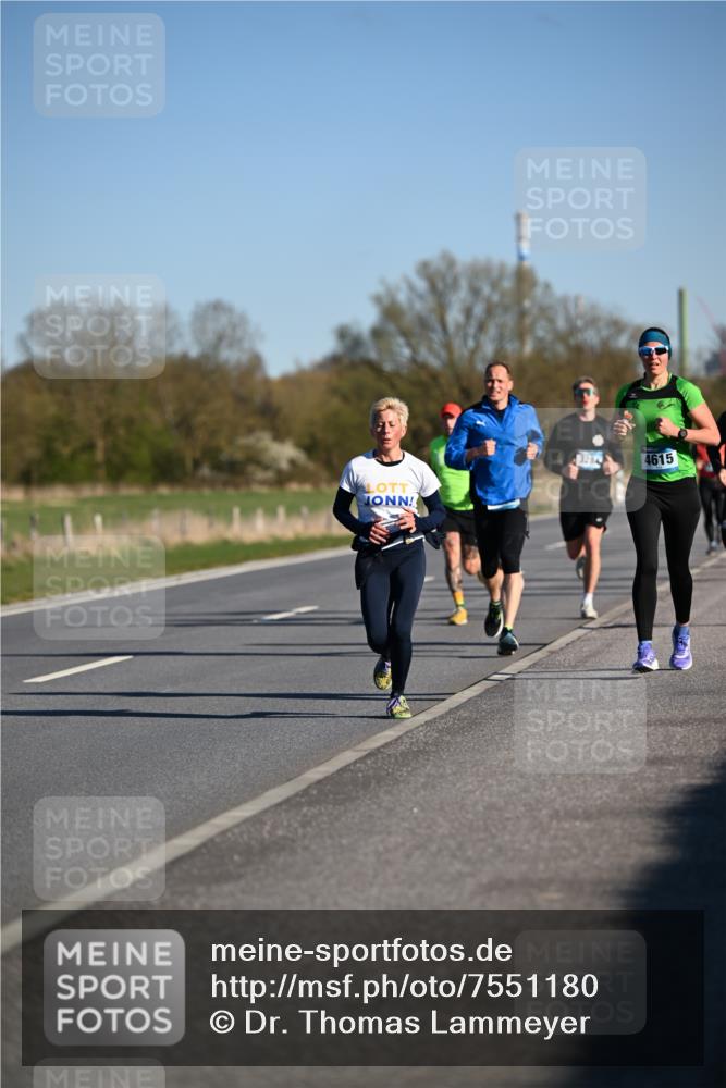 06.04.2025 - 44. Internationalen Wilhelmsburger Insellauf Dr. Thomas Lammeyer http://msf.ph/oto/7551180 06.04.2025 09:23:51 Laufen 328, 4615 meine-sportfotos.de