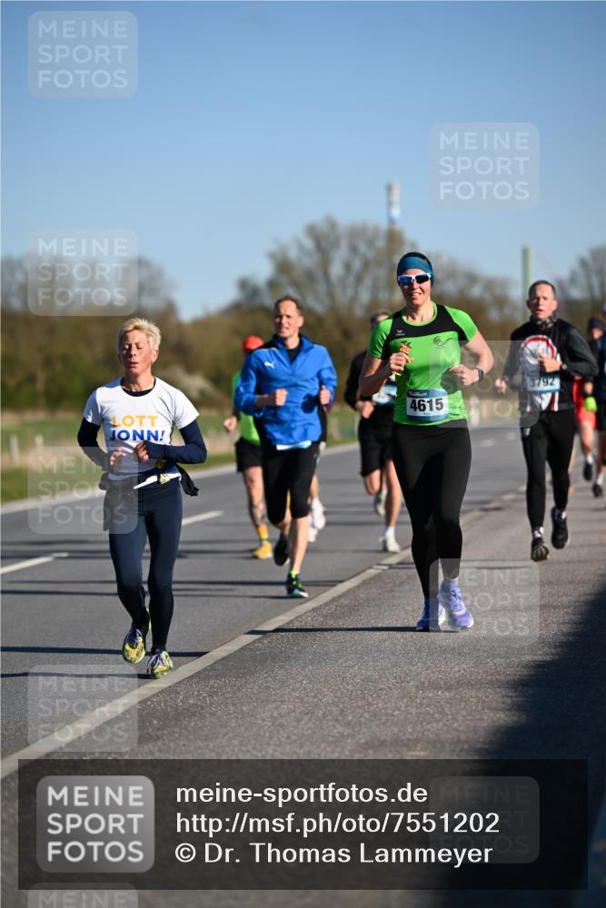 06.04.2025 - 44. Internationalen Wilhelmsburger Insellauf Dr. Thomas Lammeyer http://msf.ph/oto/7551202 06.04.2025 09:23:52 Laufen 4615 meine-sportfotos.de