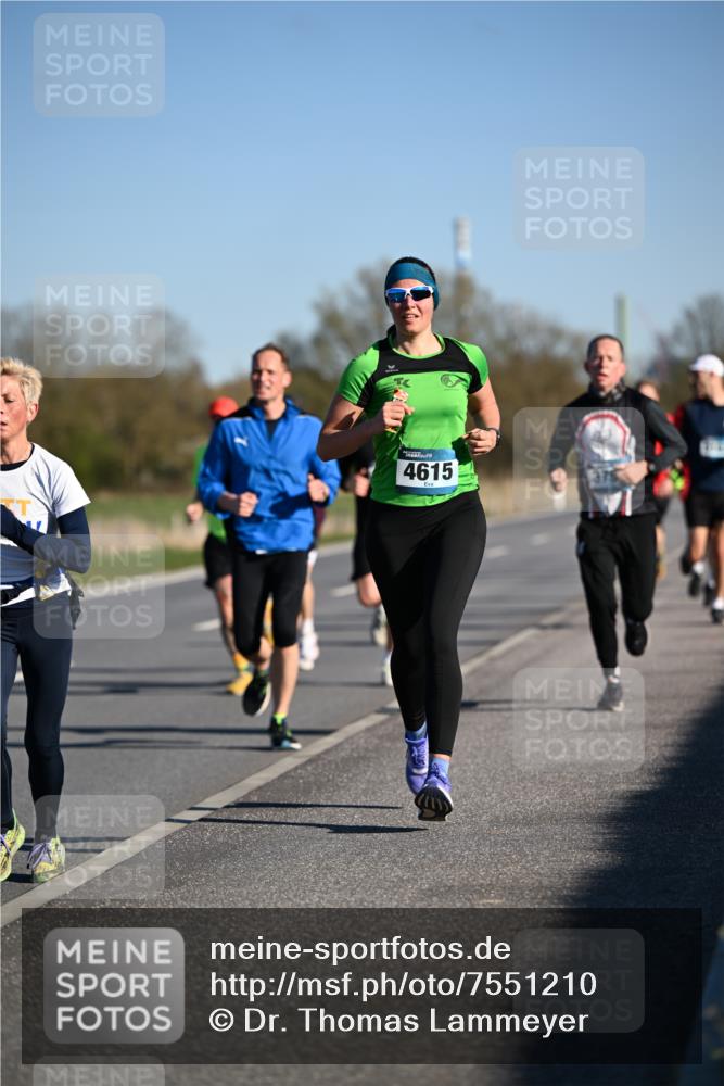 06.04.2025 - 44. Internationalen Wilhelmsburger Insellauf Dr. Thomas Lammeyer http://msf.ph/oto/7551210 06.04.2025 09:23:53 Laufen 4615 meine-sportfotos.de