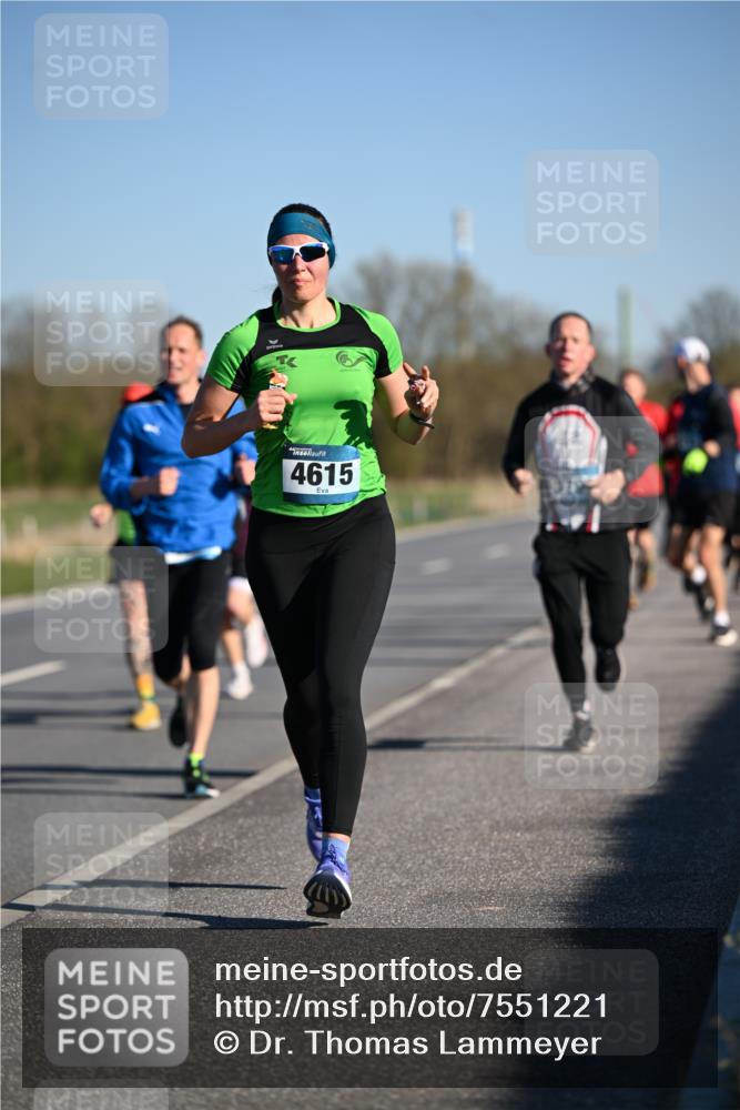 06.04.2025 - 44. Internationalen Wilhelmsburger Insellauf Dr. Thomas Lammeyer http://msf.ph/oto/7551221 06.04.2025 09:23:54 Laufen 4615, 379 meine-sportfotos.de