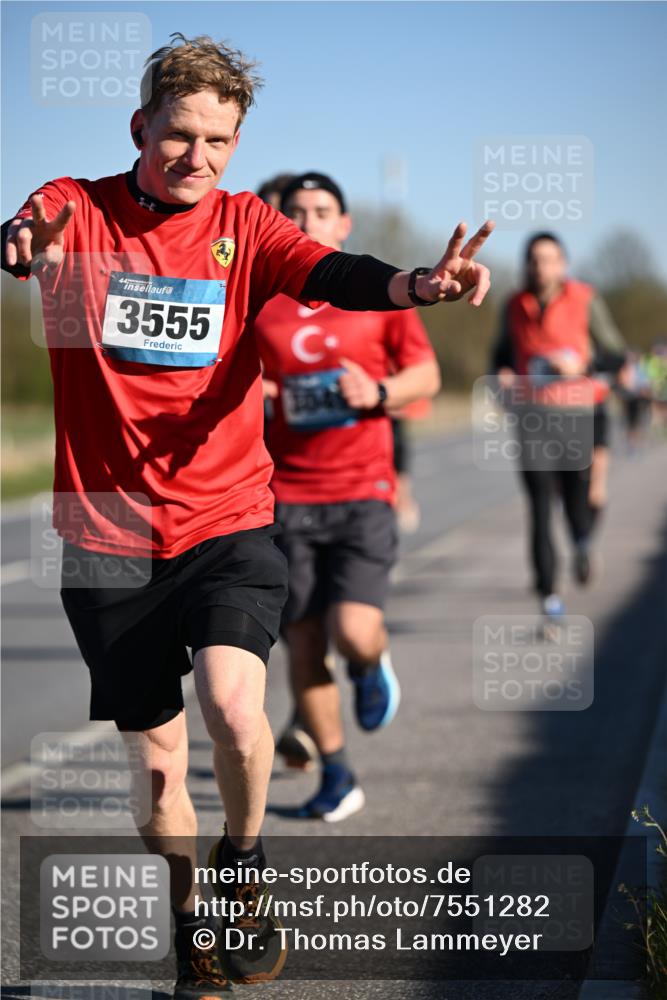 06.04.2025 - 44. Internationalen Wilhelmsburger Insellauf Dr. Thomas Lammeyer http://msf.ph/oto/7551282 06.04.2025 09:24:00 Laufen 3555 meine-sportfotos.de