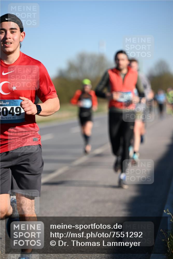 06.04.2025 - 44. Internationalen Wilhelmsburger Insellauf Dr. Thomas Lammeyer http://msf.ph/oto/7551292 06.04.2025 09:24:01 Laufen 6049 meine-sportfotos.de