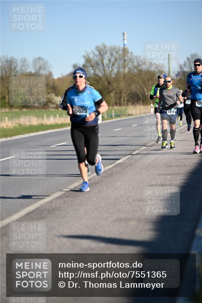 06.04.2025 - 44. Internationalen Wilhelmsburger Insellauf Dr. Thomas Lammeyer http://msf.ph/oto/7551365 06.04.2025 09:24:12 Laufen 5025, 5070, 425 meine-sportfotos.de