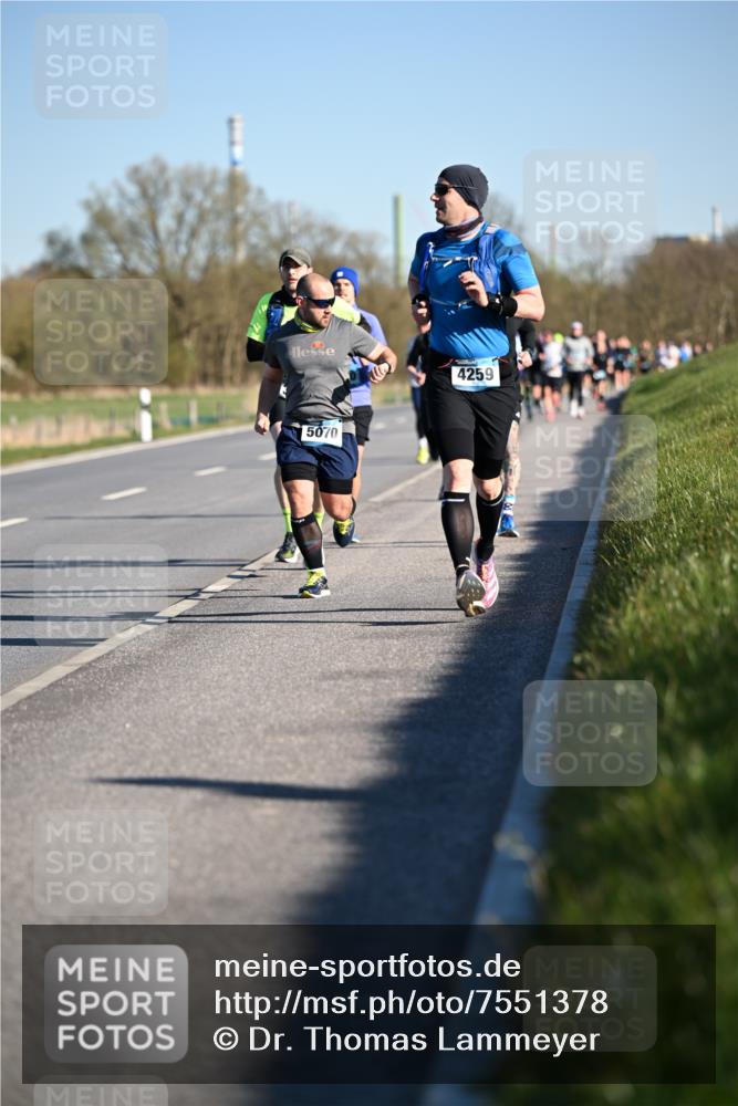 06.04.2025 - 44. Internationalen Wilhelmsburger Insellauf Dr. Thomas Lammeyer http://msf.ph/oto/7551378 06.04.2025 09:24:14 Laufen 4259, 5070 meine-sportfotos.de