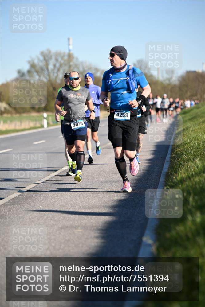 06.04.2025 - 44. Internationalen Wilhelmsburger Insellauf Dr. Thomas Lammeyer http://msf.ph/oto/7551394 06.04.2025 09:24:14 Laufen 5070, 4259 meine-sportfotos.de