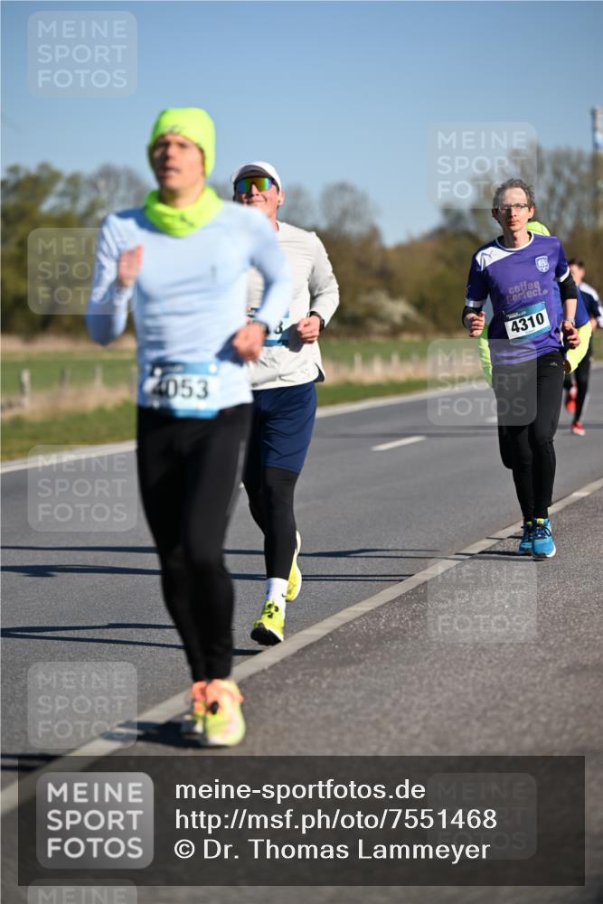 06.04.2025 - 44. Internationalen Wilhelmsburger Insellauf Dr. Thomas Lammeyer http://msf.ph/oto/7551468 06.04.2025 09:24:25 Laufen 4053, 4310 meine-sportfotos.de