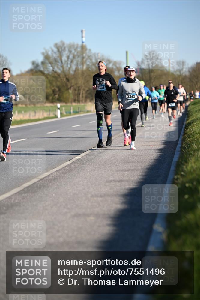 06.04.2025 - 44. Internationalen Wilhelmsburger Insellauf Dr. Thomas Lammeyer http://msf.ph/oto/7551496 06.04.2025 09:24:29 Laufen 344, 3403, 3343 meine-sportfotos.de