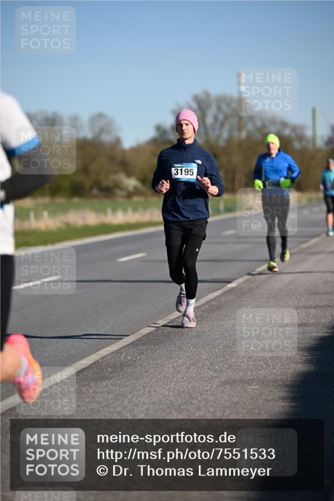 06.04.2025 - 44. Internationalen Wilhelmsburger Insellauf Dr. Thomas Lammeyer http://msf.ph/oto/7551533 06.04.2025 09:24:34 Laufen 3195 meine-sportfotos.de