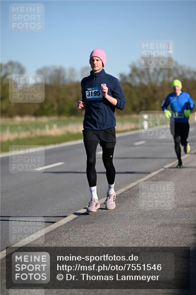 06.04.2025 - 44. Internationalen Wilhelmsburger Insellauf Dr. Thomas Lammeyer http://msf.ph/oto/7551546 06.04.2025 09:24:35 Laufen 3195 meine-sportfotos.de