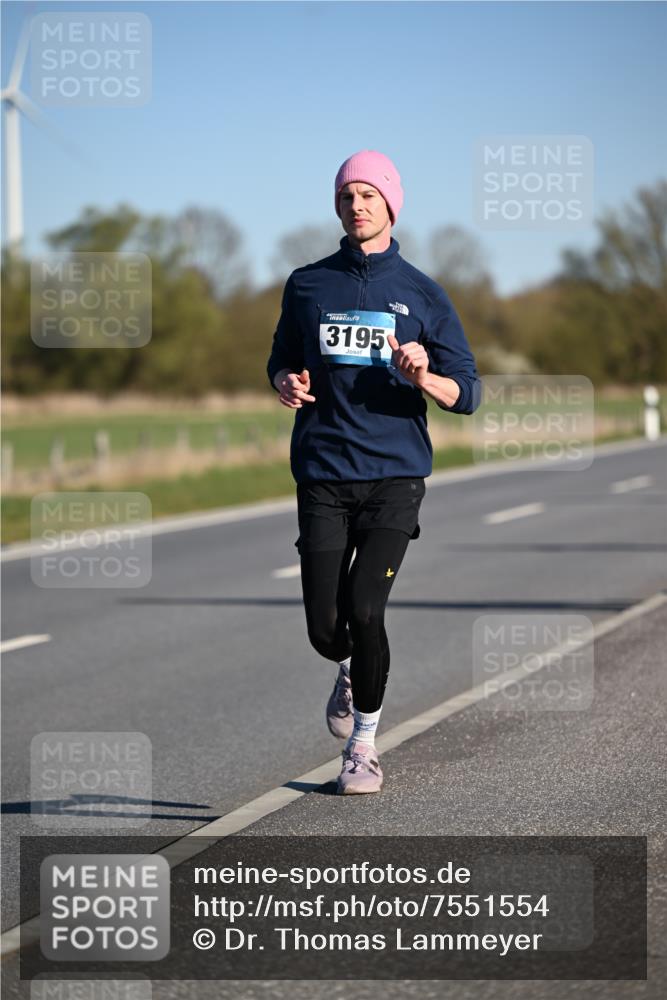 06.04.2025 - 44. Internationalen Wilhelmsburger Insellauf Dr. Thomas Lammeyer http://msf.ph/oto/7551554 06.04.2025 09:24:36 Laufen 3195 meine-sportfotos.de