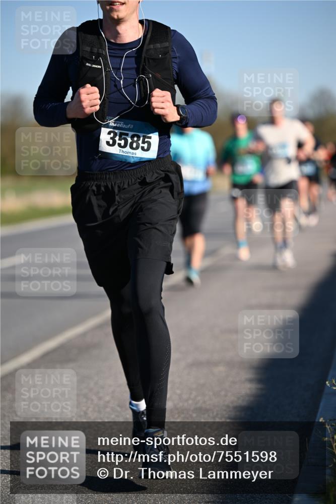 06.04.2025 - 44. Internationalen Wilhelmsburger Insellauf Dr. Thomas Lammeyer http://msf.ph/oto/7551598 06.04.2025 09:24:41 Laufen 3585 meine-sportfotos.de