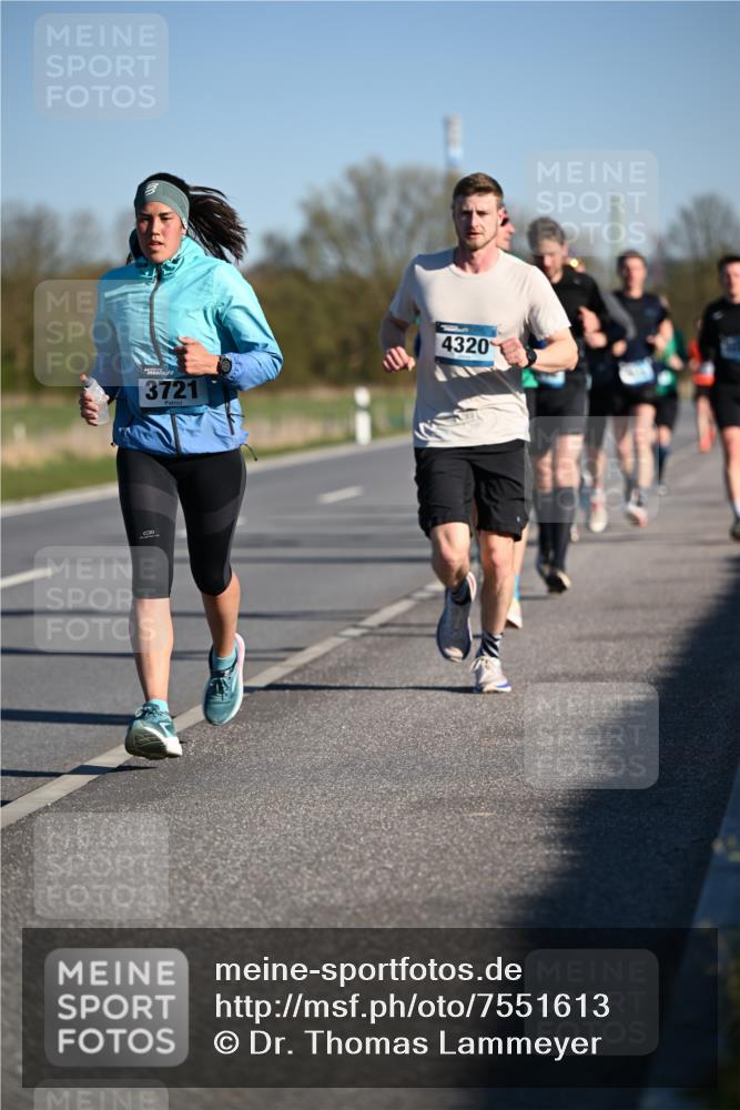 06.04.2025 - 44. Internationalen Wilhelmsburger Insellauf Dr. Thomas Lammeyer http://msf.ph/oto/7551613 06.04.2025 09:24:43 Laufen 3721, 4320 meine-sportfotos.de