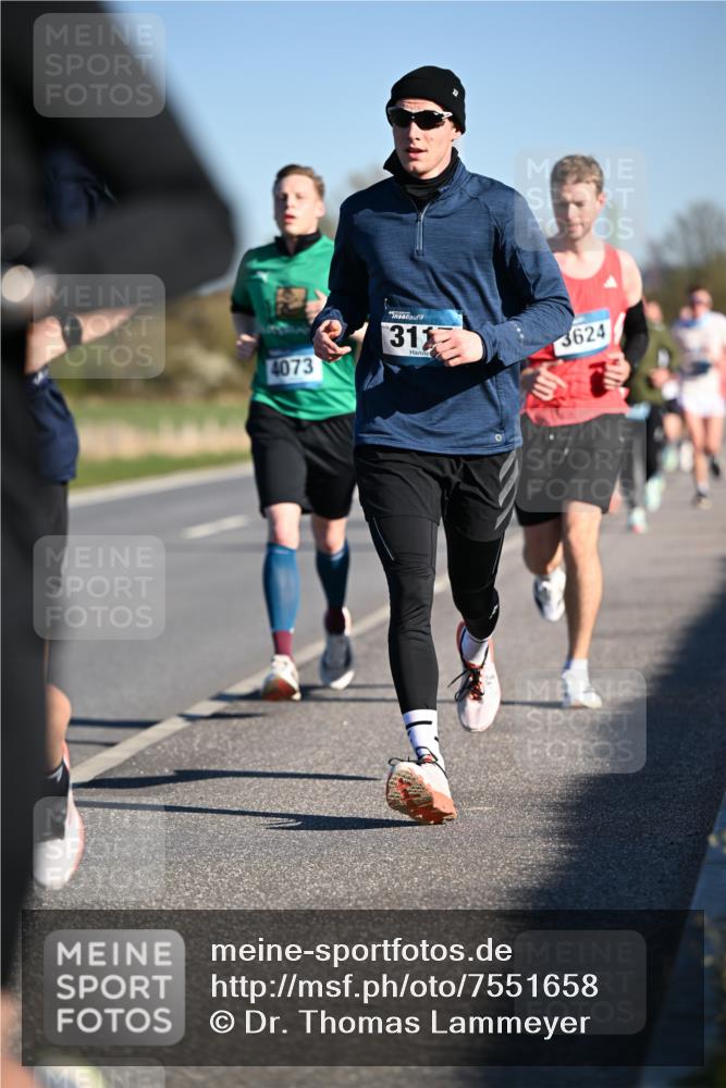 06.04.2025 - 44. Internationalen Wilhelmsburger Insellauf Dr. Thomas Lammeyer http://msf.ph/oto/7551658 06.04.2025 09:24:49 Laufen 4073, 311, 3624 meine-sportfotos.de
